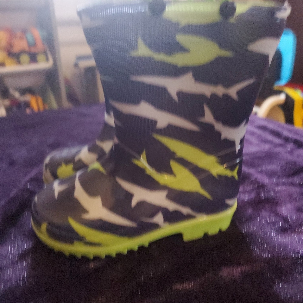 Shark rainboot - Picture 2 of 4